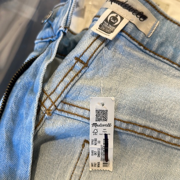 Madewell Perfect Vintage Straight Jean - Picture 6 of 6